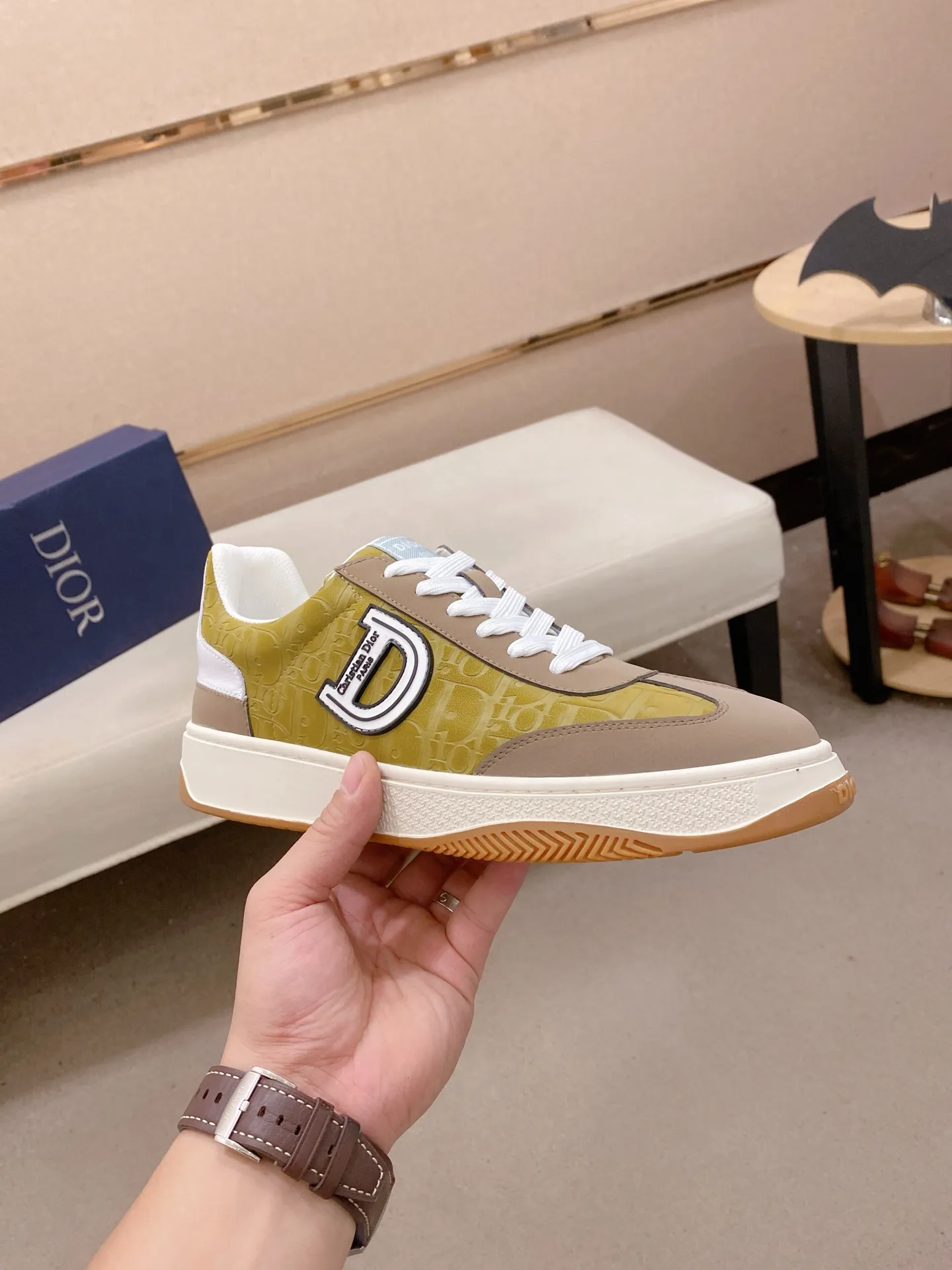 Men's shoes 💰: 400💰 [Dior·Dior] New casual sports style men's shoes, new spring and summer design, perfect workmanship, lace-up lazy style to create wardrobe quality, upper: imported cowhide, sheepskin lining is soft and comfortable, ultra-light TPU wear-resistant outsole, simple, versatile fashion men's shoes, excellent color code number 38--44. (Can be customized for 45 non-refundable)